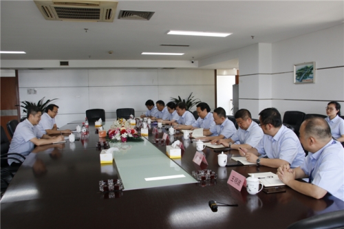 【领导关怀】市城投集团党委副书记郭东晓一行赴利来官方网集团走访调研